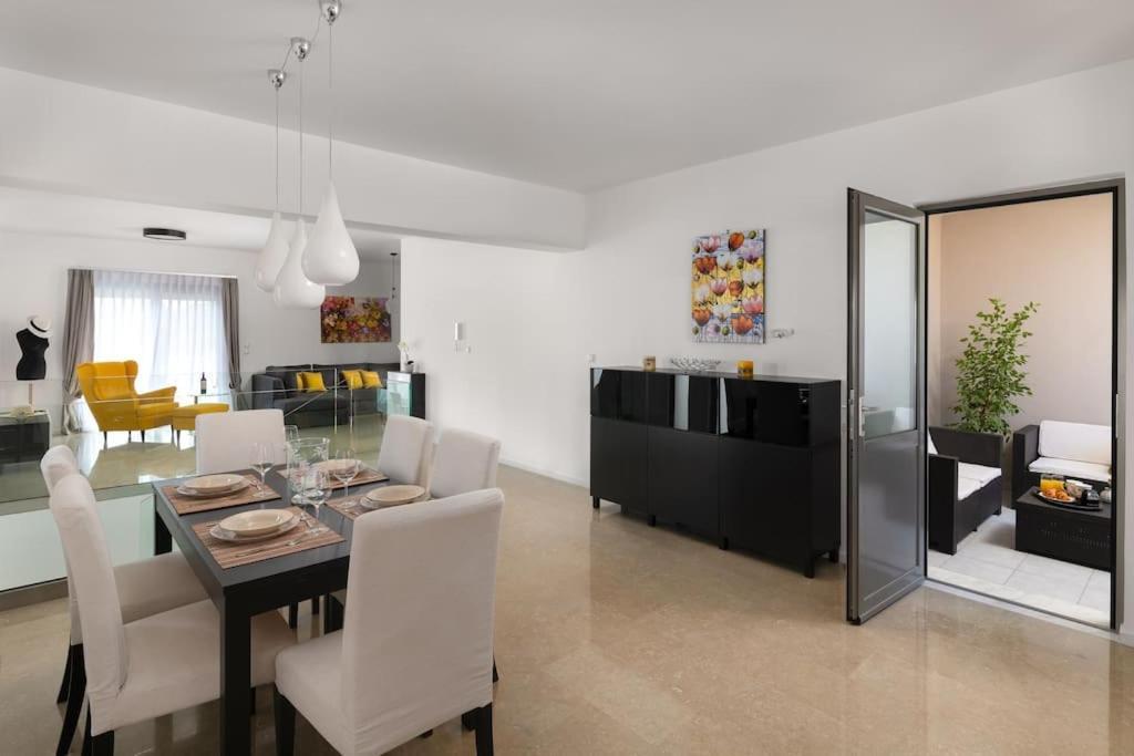 Luxurious And Modern House Near Town And Beach Asgourou Buitenkant foto